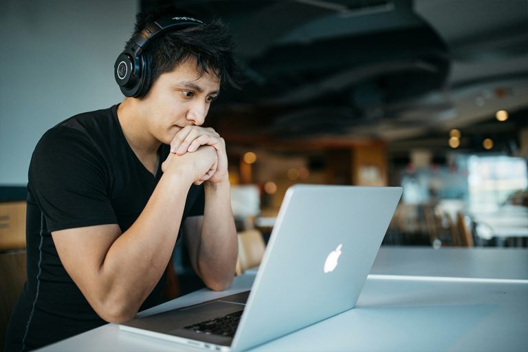 Peut-on faire une formation pendant un CDI : les dispositifs existants