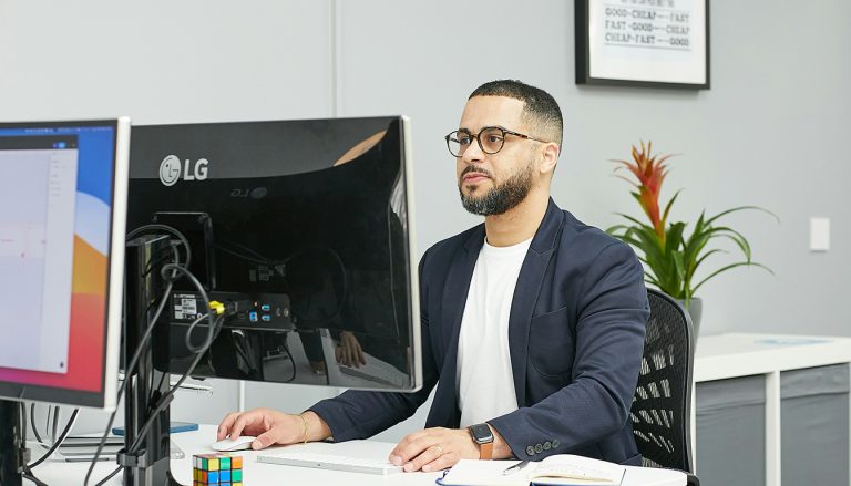 découvrez comment obtenir un extrait kbis, un numéro siret ou consulter les statuts d'une entreprise sur infogreffe, le service officiel pour accéder aux informations légales des sociétés françaises.