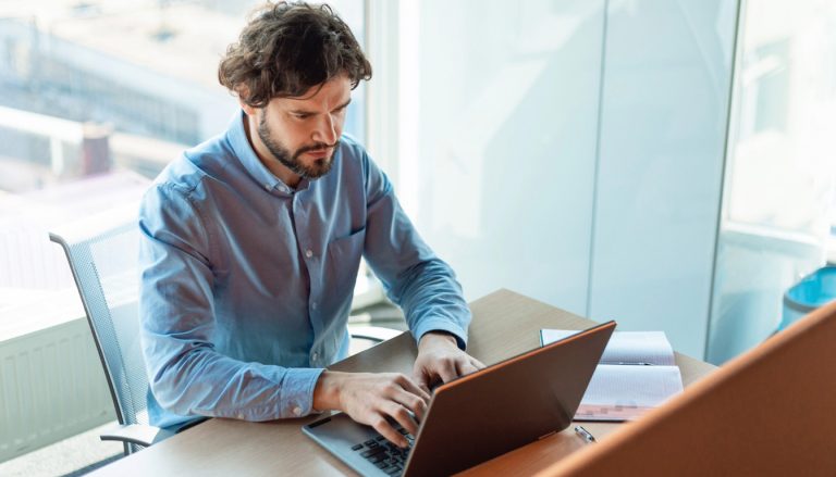 découvrez à quoi sert société.com, comment utiliser ce site pour trouver un numéro siret ou identifier les dirigeants d'une entreprise facilement et rapidement.