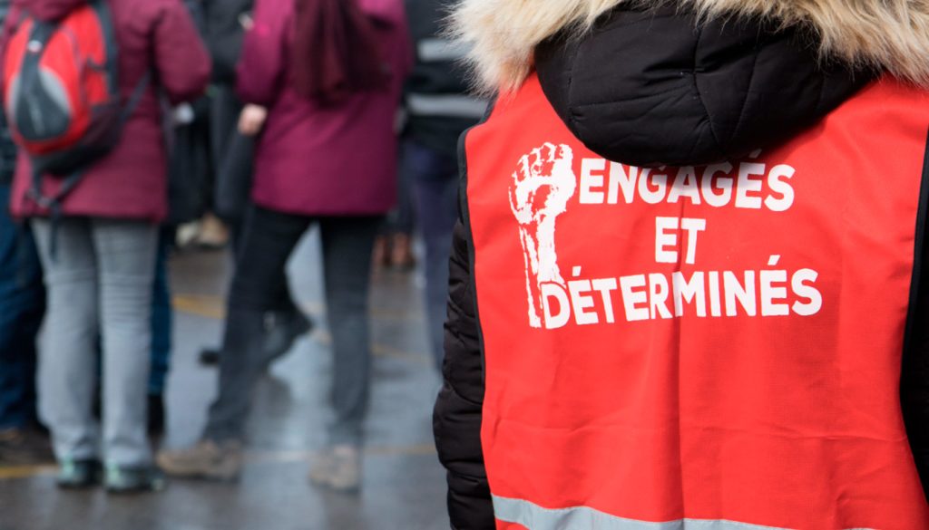Peut-on se syndiquer en dehors de son entreprise : démarches et droits à connaître