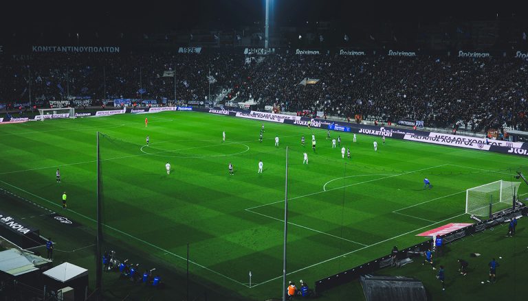 découvrez le salaire moyen en ligue 1 avec les chiffres clés, les écarts de revenus et les spécificités entre hommes et femmes dans le football professionnel.