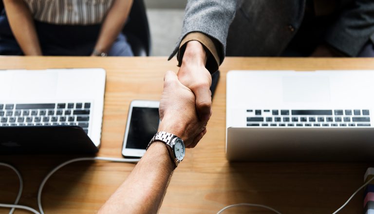 découvrez comment la signature électronique signaturit fonctionne, ses mesures de sécurité avancées, et comment l'utiliser efficacement sur des documents pdf.