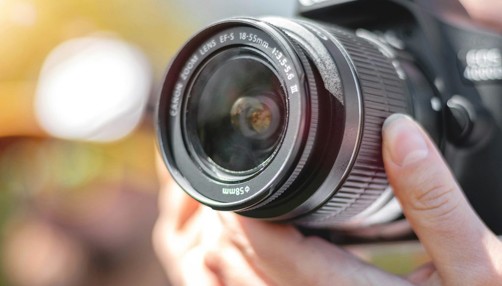 découvrez la définition de la photo non contractuelle, son importance juridique et ses usages courants dans les documents et publicités.
