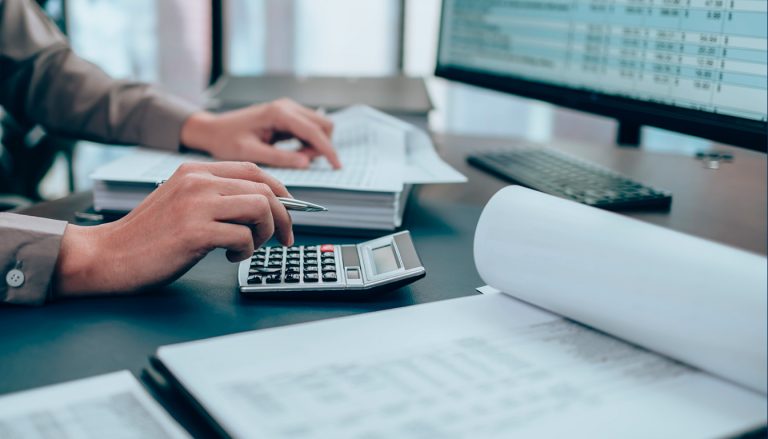Découvrez des astuces et solutions pour faciliter la gestion des chèques cadeaux en entreprise, optimiser vos processus et satisfaire vos collaborateurs.