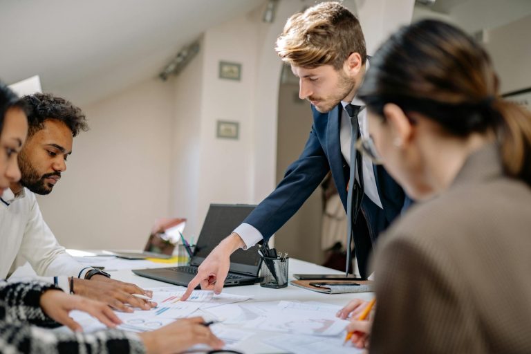 Comitologie définition simple, rôle en — réunion d'équipe gestion de projet