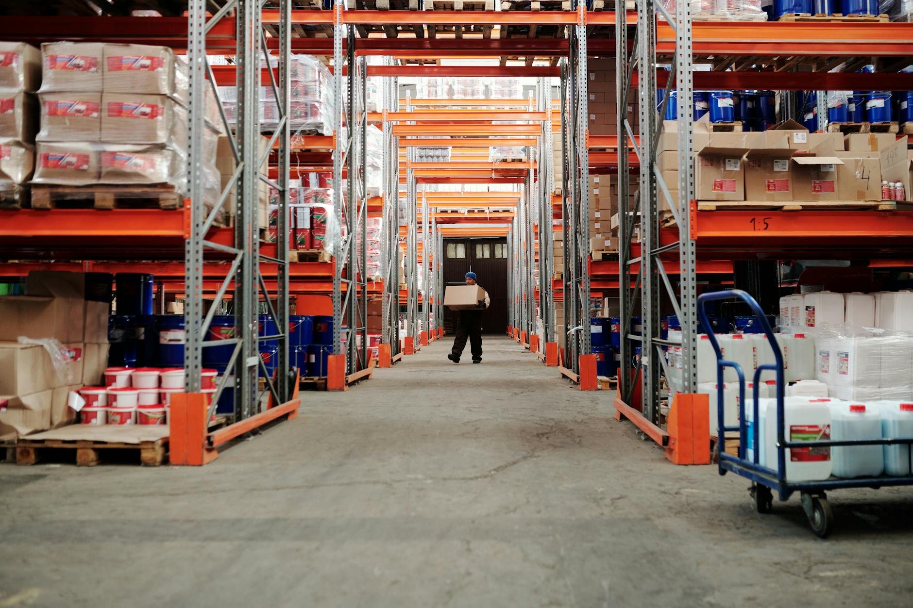 Central distribution center et rôle clé dans la chaîne d’approvisionnement moderne — centre de distribution logistique entrepôt