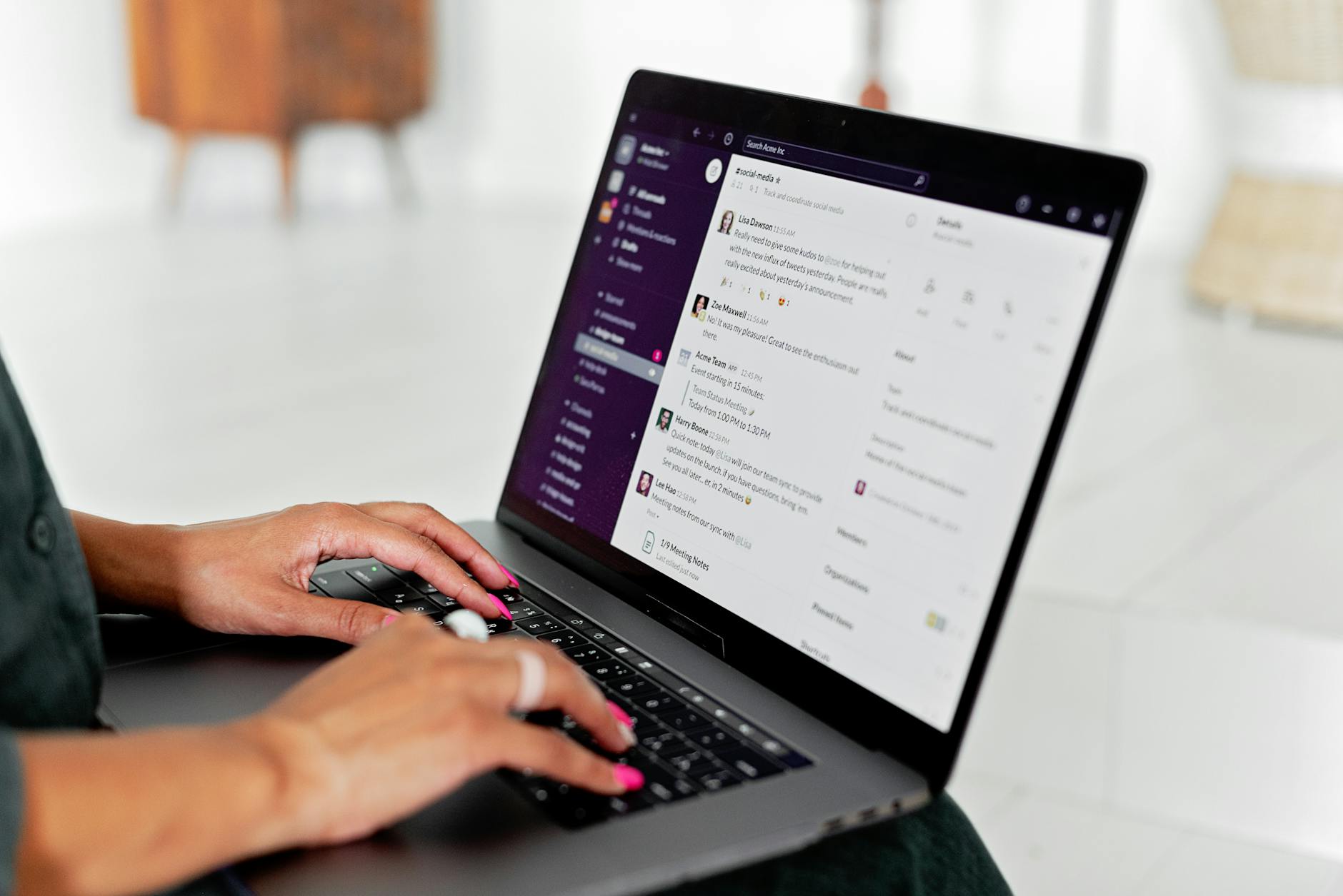 Intranet AC Amiens comment accéder — écran d'ordinateur interface email
