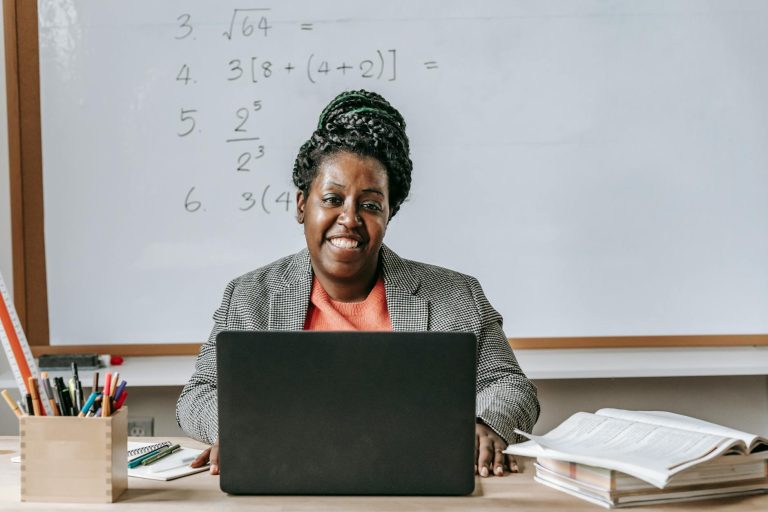 iProf Bordeaux guide d’accès, connexion — enseignant utilisant une plateforme en ligne