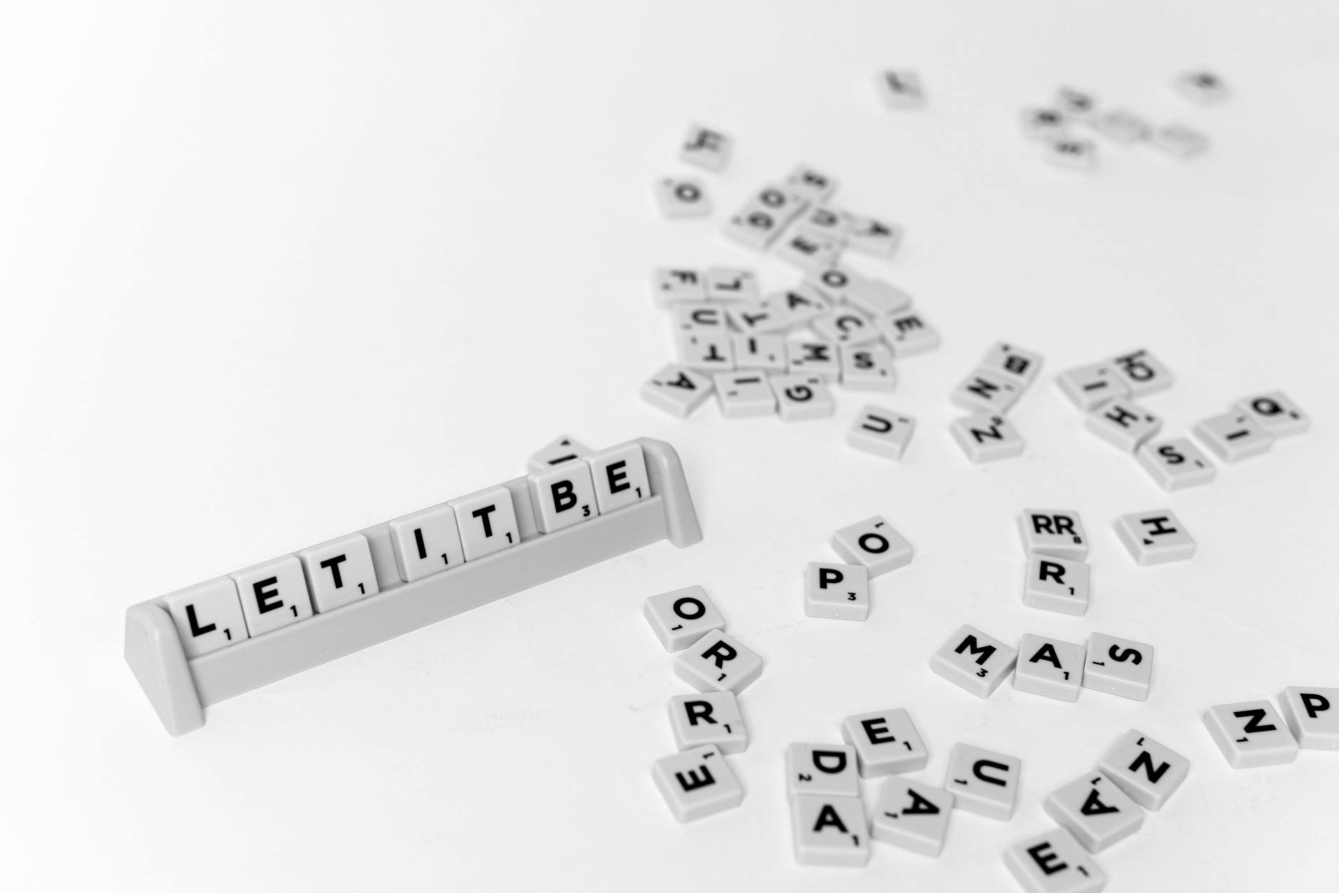 Métier en Y exemples originaux — enfants jouant à des jeux de lettres