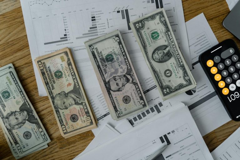 Simulateur calcul indemnités congés payés — calculatrice avec documents congés payés