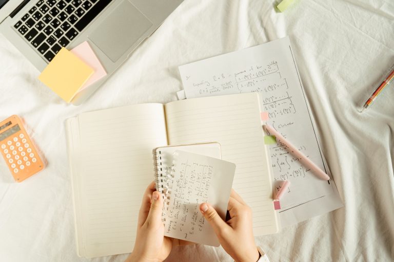 Calculer une moyenne avec coefficients — calculatrice avec formule moyenne pondérée
