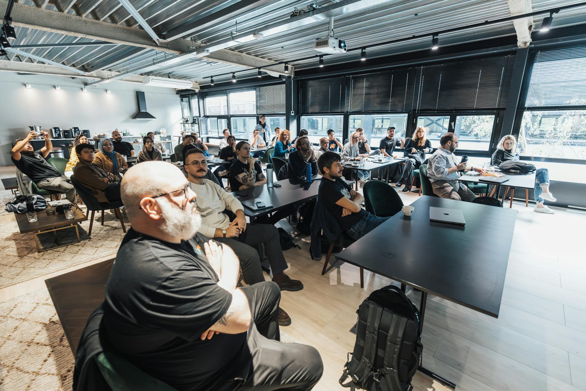 Formation management Comundi : un cadre structuré pour les futurs managers et leurs entreprises — atelier de formation en management