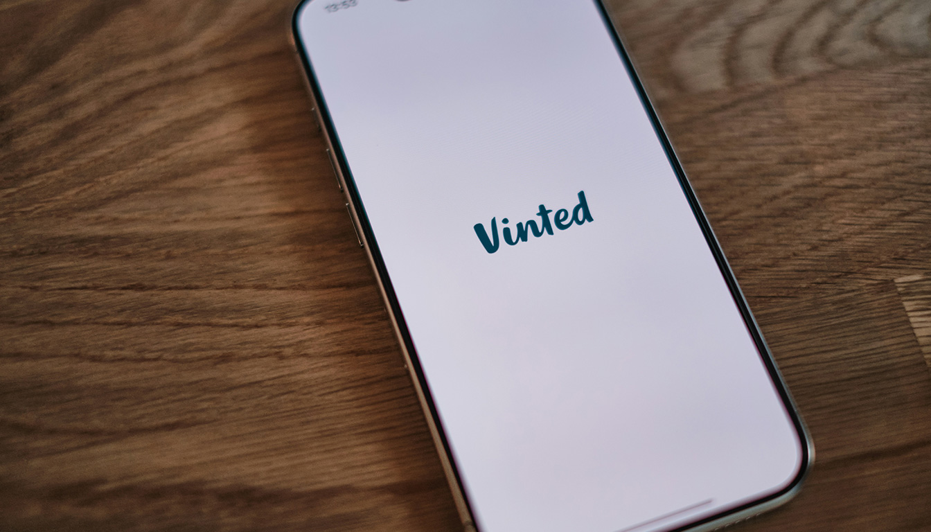 découvrez comment réussir dans l'achat-revente sur vinted grâce à notre guide complet étape par étape, idéal pour les débutants souhaitant maximiser leurs ventes et profits.