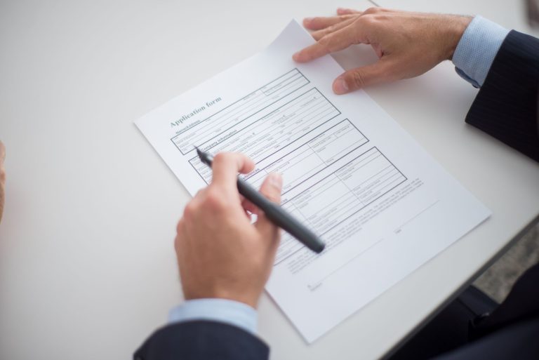 Peut-on ouvrir un commerce sans — demande de licence commerciale papier