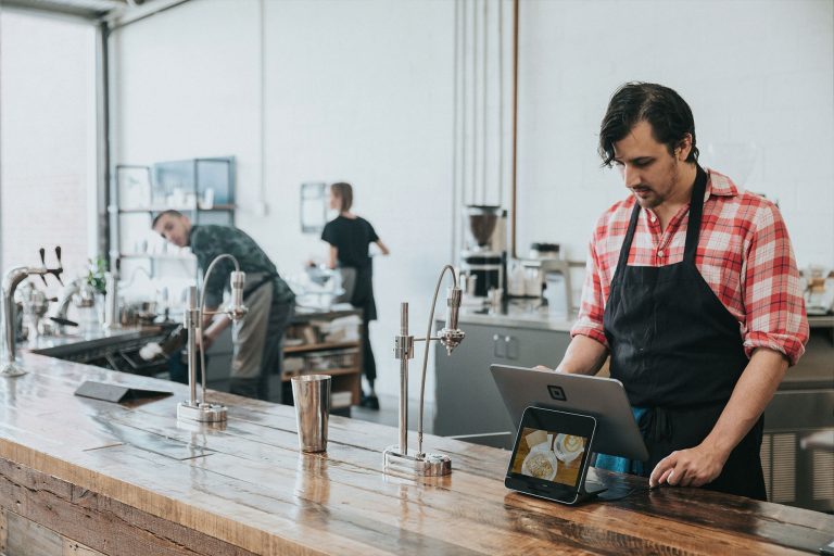 découvrez les formations obligatoires pour ouvrir un restaurant : maîtrisez la méthode haccp, obtenez le permis d’exploitation et suivez les étapes clés pour réussir votre projet.