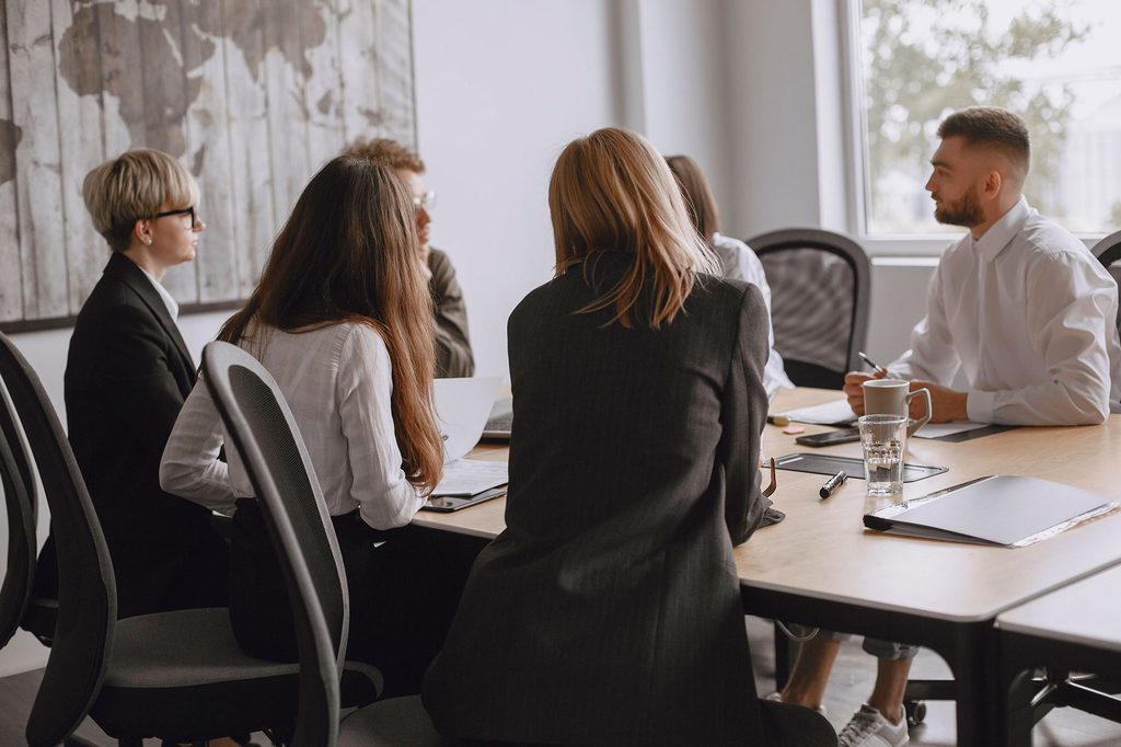 Quels sont les différents types de management : explications et exemples concrets