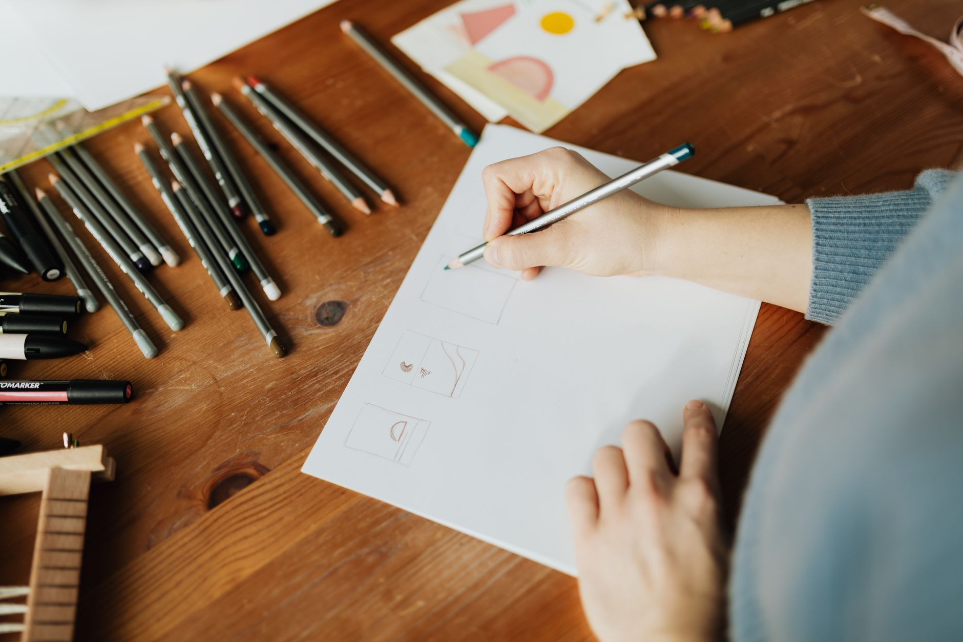 Prix création logo : comprendre les vraies fourchettes de marché pour un logo professionnel — processus de création de logo professionnel
