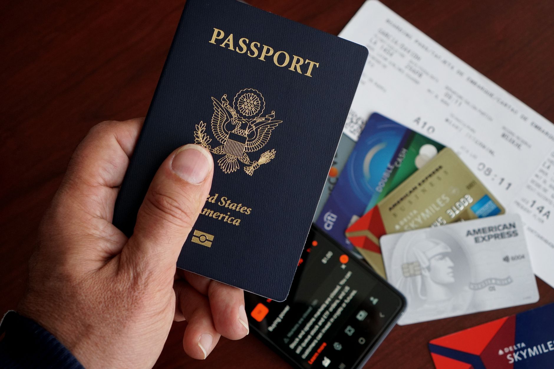 Peut-on travailler aux USA avec — documents de voyage visa touristique USA