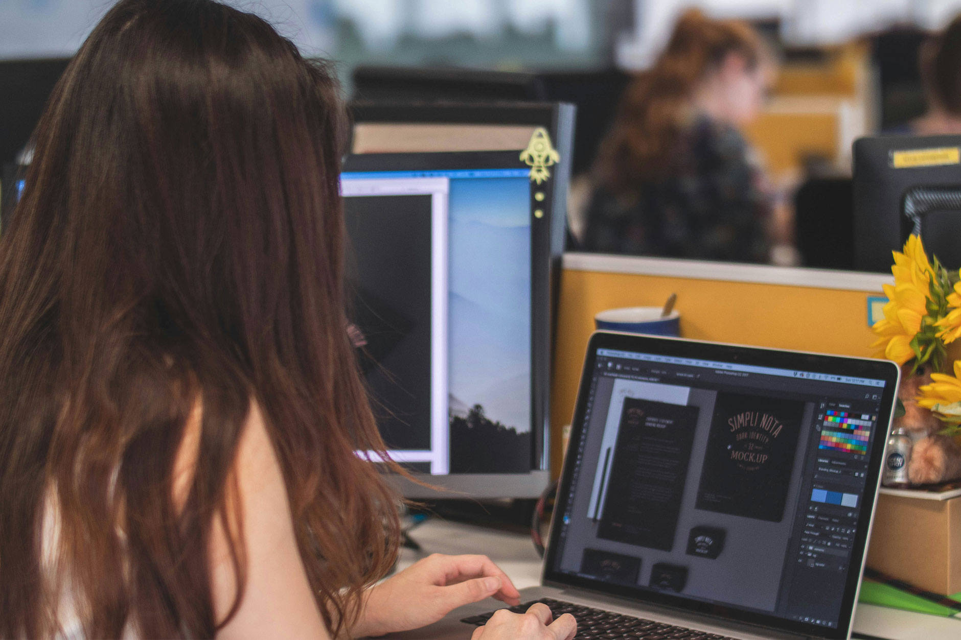 devenir graphiste sans savoir dessiner, c’est possible : découvrez les compétences clés, les outils à maîtriser et les parcours pour vous lancer.