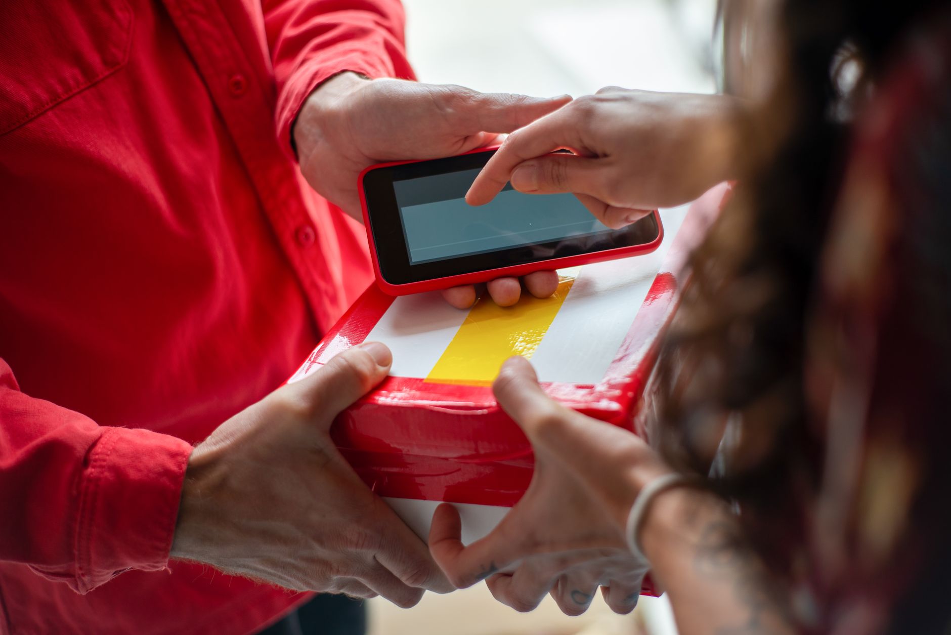 Emballages connectés : choisir la technologie selon le besoin industriel — technologie d'emballage connecté logistique