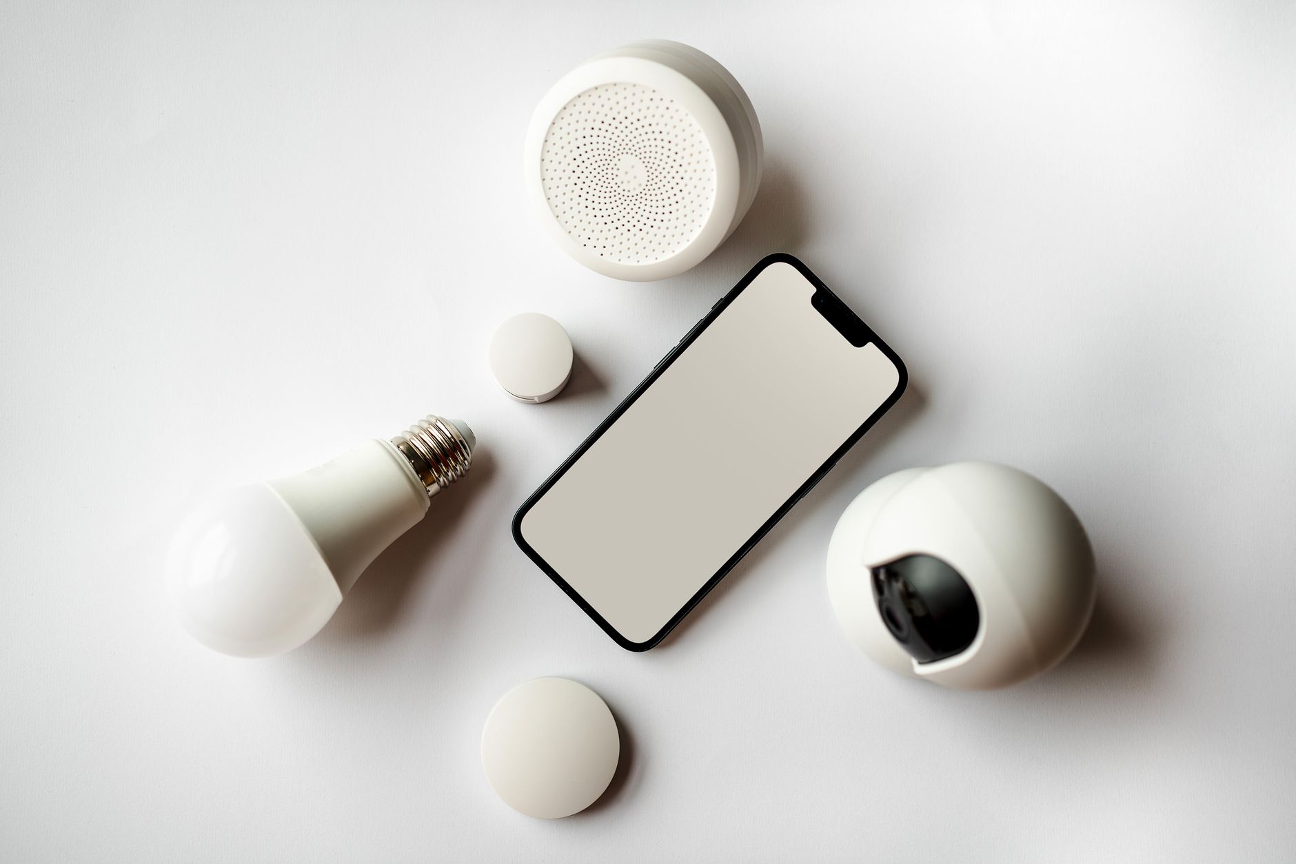 IoT dans la chaîne d’approvisionnement : définition et fonctionnement — technologie IoT entrepôt intelligent